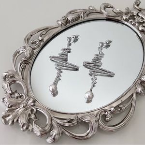 New Silver Pearl Waves Earring